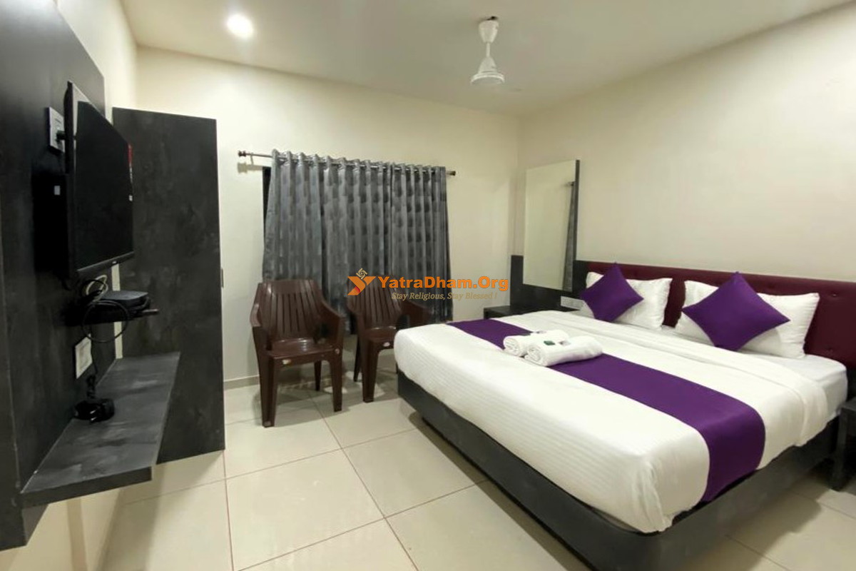 Hotel Harivansh Dwarka 2 Bed Room