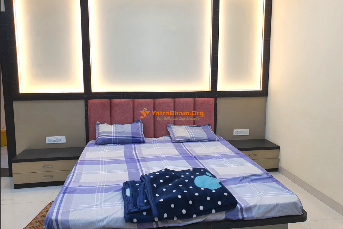 Shree Ram Mandir Dharmik Parmarthik Nyas Room