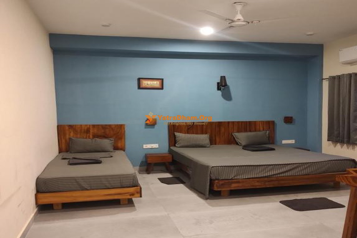 Tavsmi Ashram Puri 3 Bed Room
