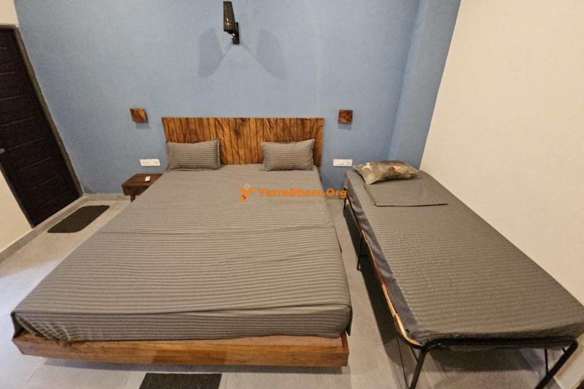Tavsmi Ashram Puri 3 Bed Room
