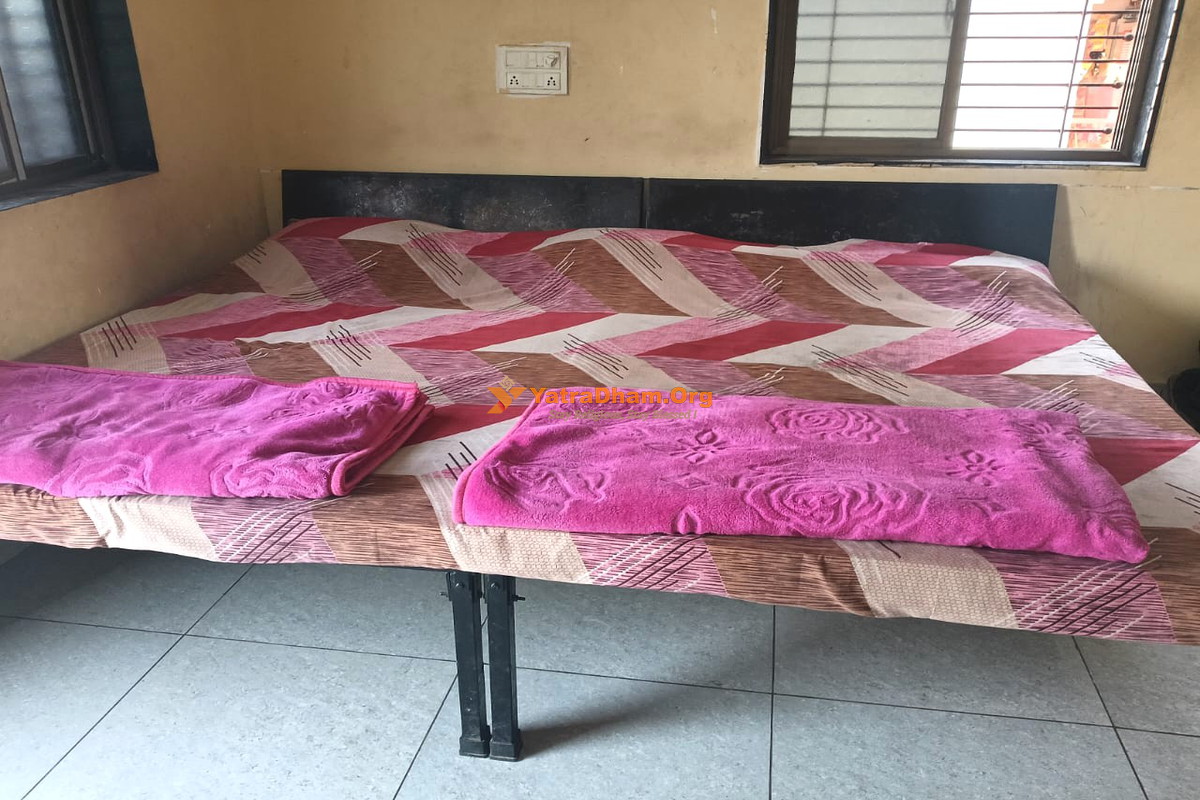 Dwarkesh Bhavan Champaner (Pavagadh) 2 Bed Room View