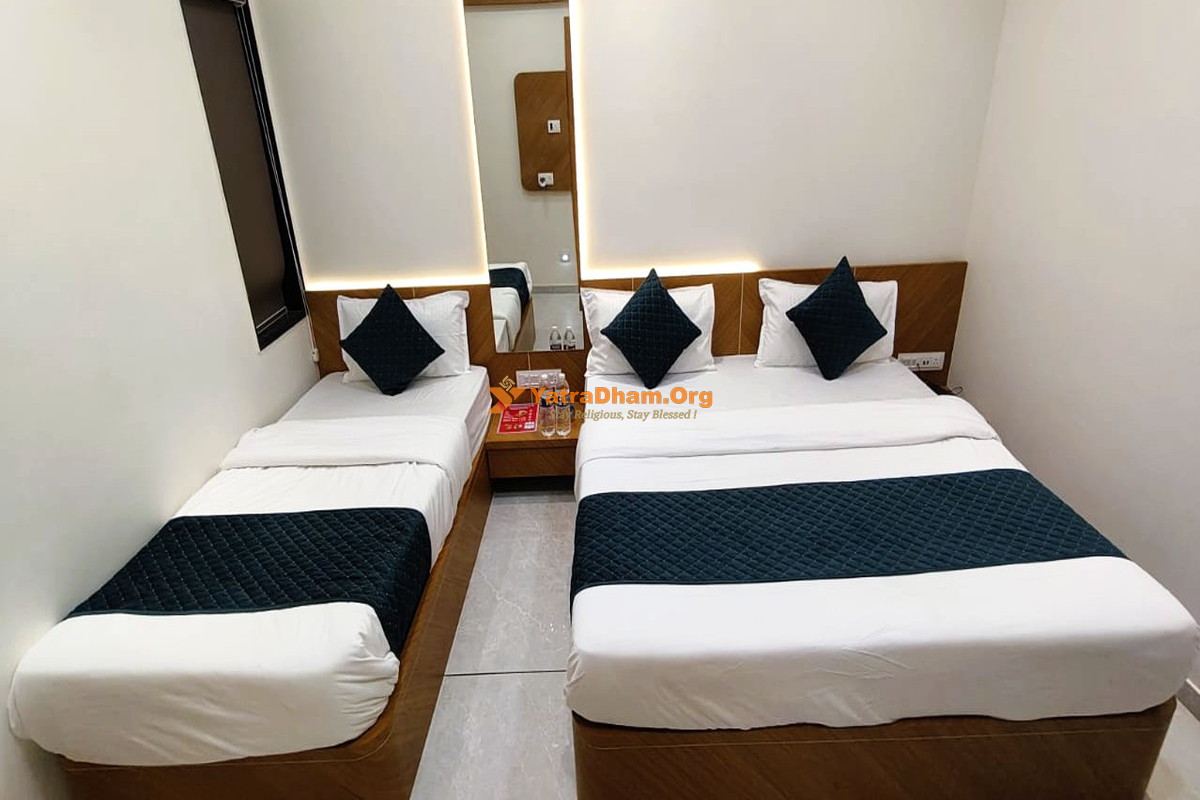 Hotel Somtirth Somnath 3 Bed Deluxe AC Room
