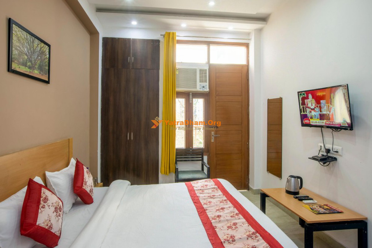 Surya Palace Noida (Delhi) 2 Bed Room View