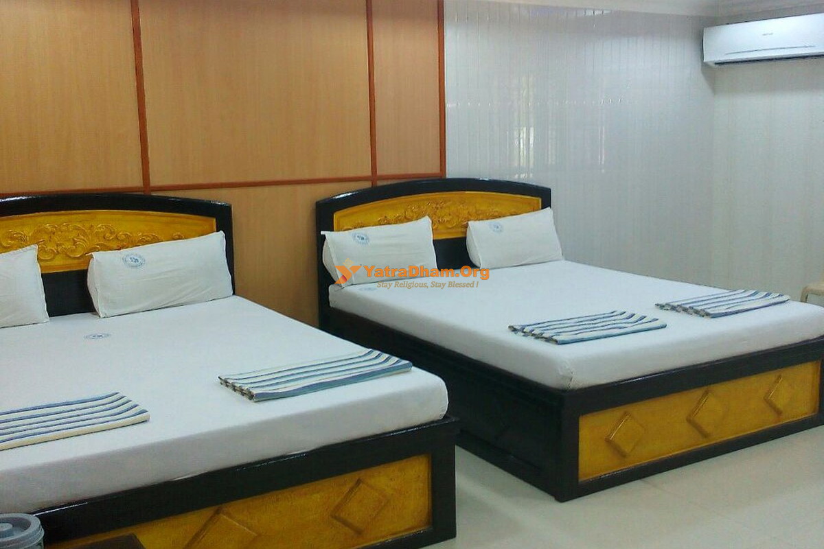 Hotel Senthil Murugan Rameshwaram 4 Bed Room