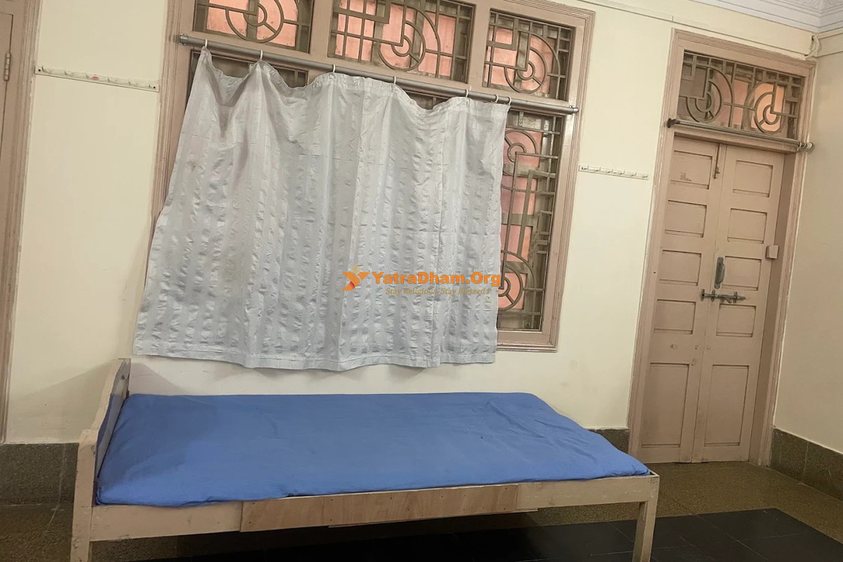 Shree Bansilal Ambalal Jain Yatrik Bhavan Khambhat Room
