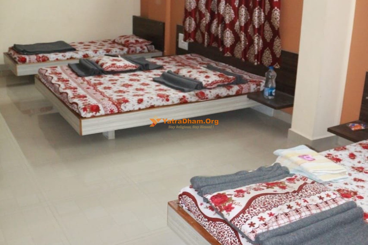 Hotel Laxmi Sadan Somnath Room