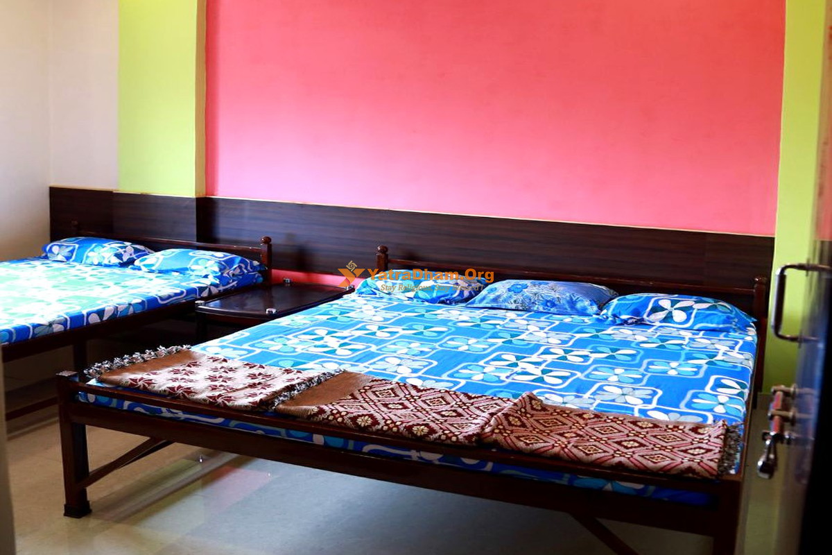Shri Hari Krupa Bhakt Niwas Jejuri 5 Bed Room