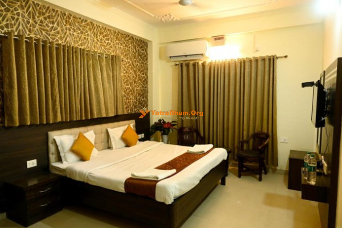 Ganga Darshanam Guest House Varanasi  2 Bed Room View 