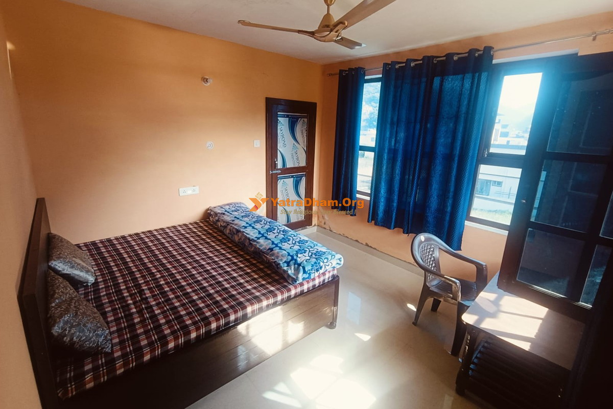 Mahakal Somnath Dharamshala - Someshwar 2 Bed Room View