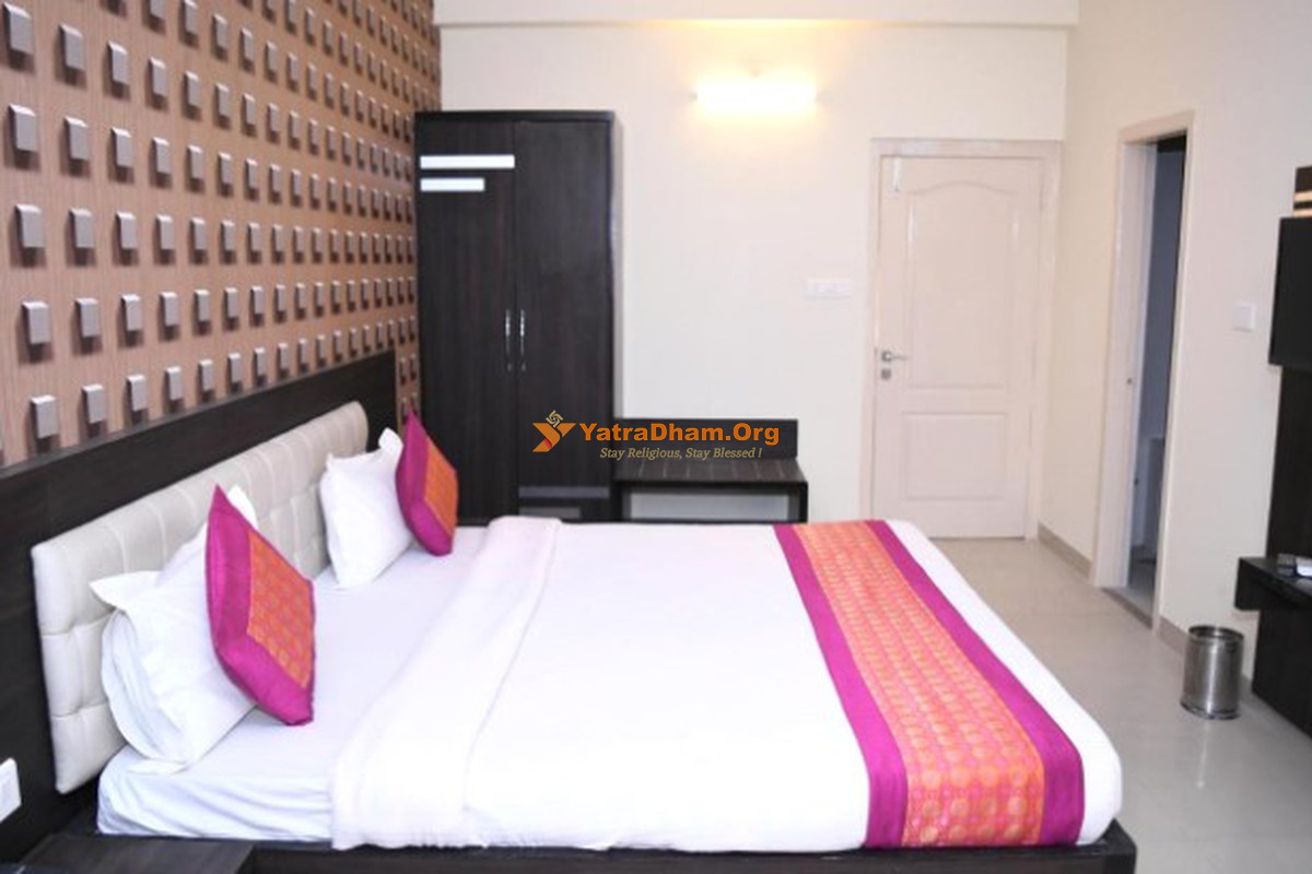 Ganga Darshanam Guest House Varanasi  2 Bed Room View 