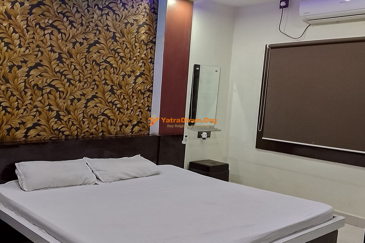 Hotel Dherya Palace Khaniyadhana Room