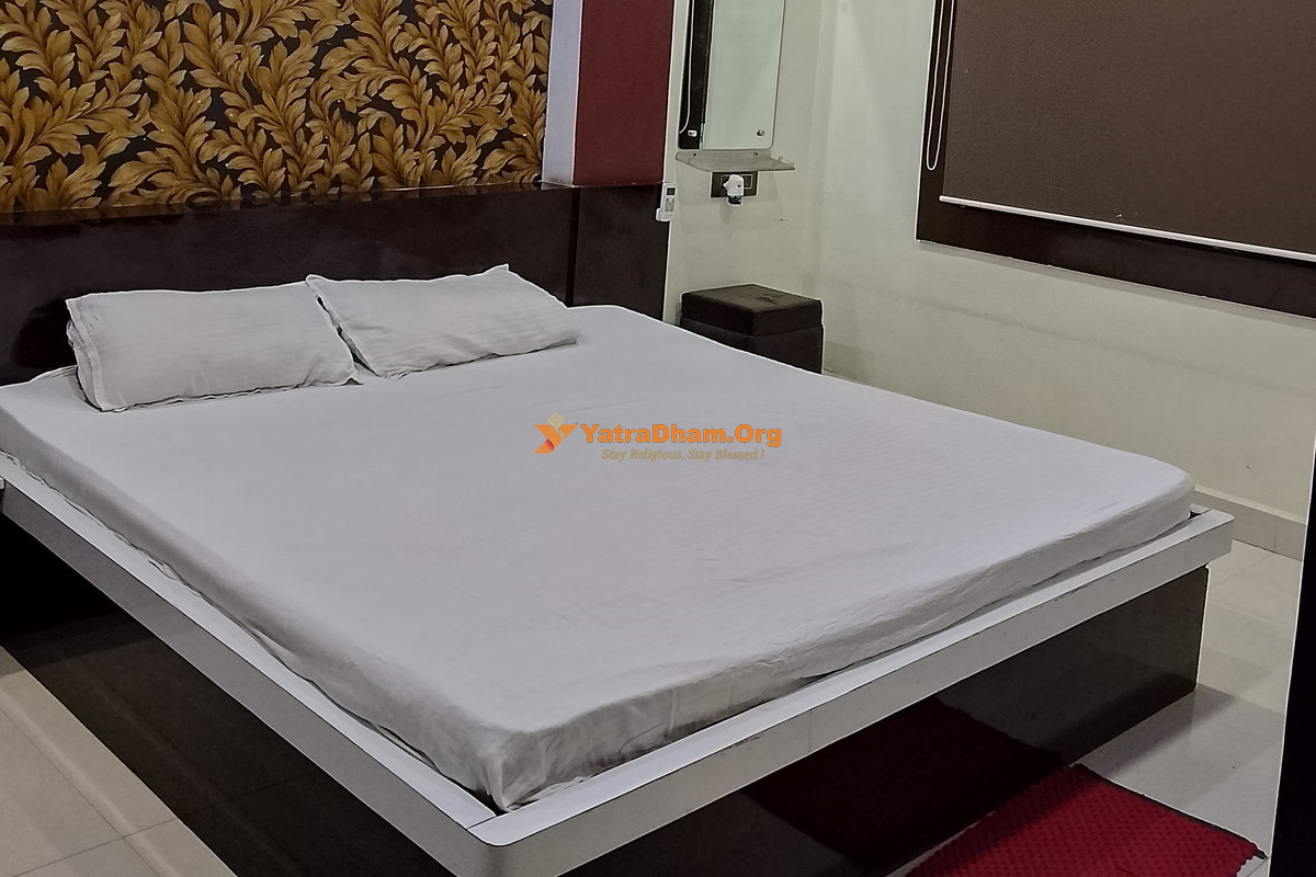 Hotel Dherya Palace Khaniyadhana Room