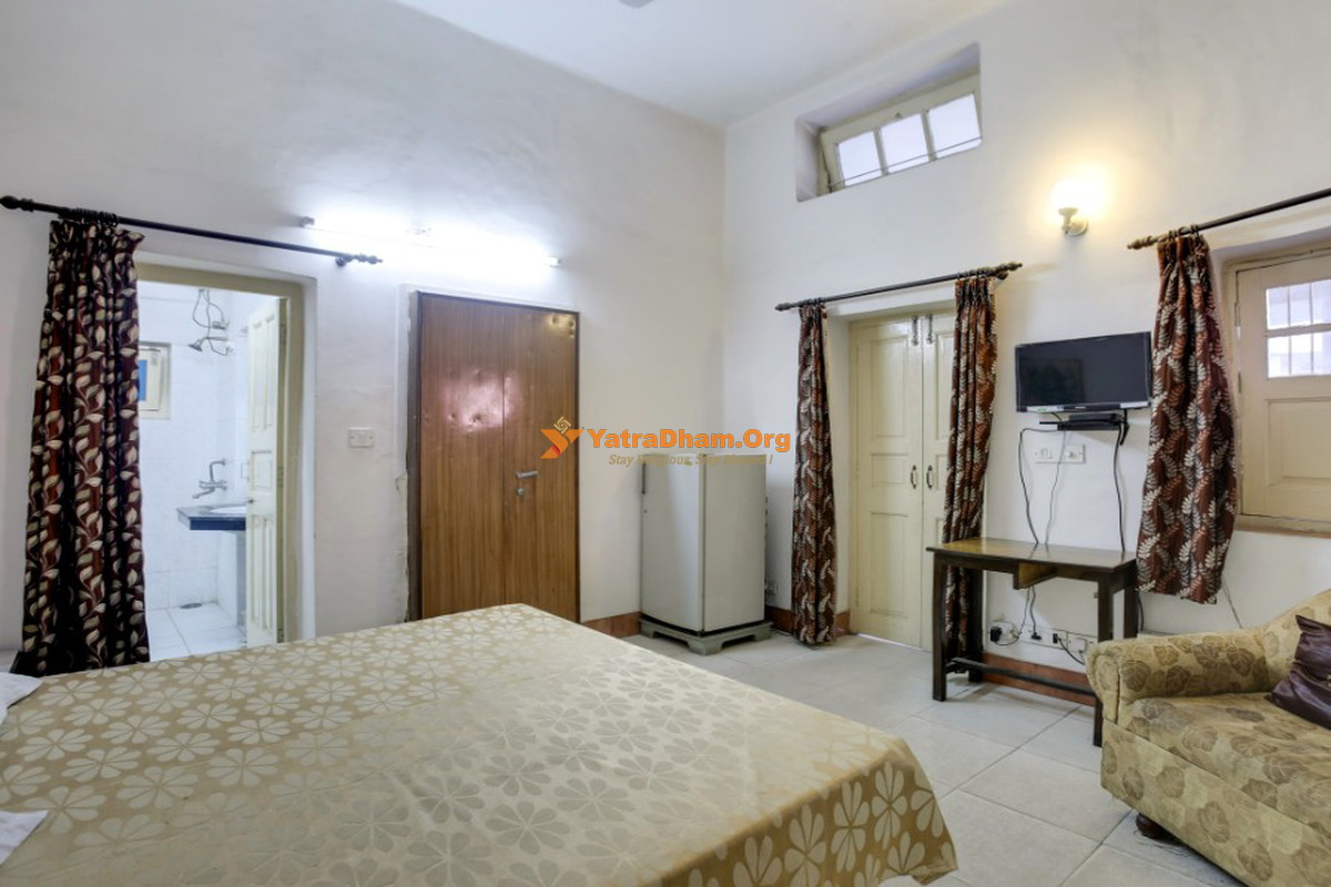 Indore Manek Chand Baitala (Hinkargiri Tirth) Room