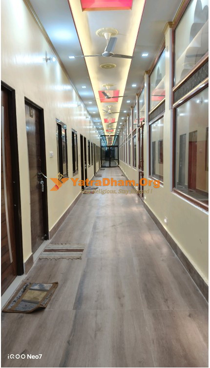Sri Sut Gaddi Mandir Dharamshala Naimisharanya Lobby