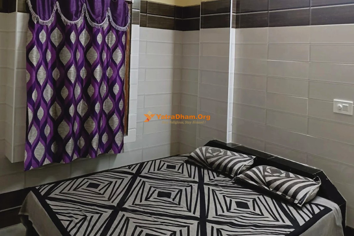 Arya Vysya Nithya Annadanam Samaj Penugonda Room View