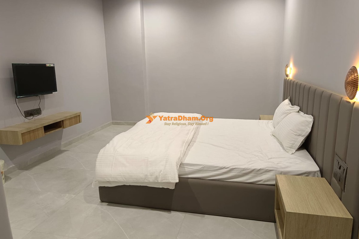 Hotel Tirth Botad Room