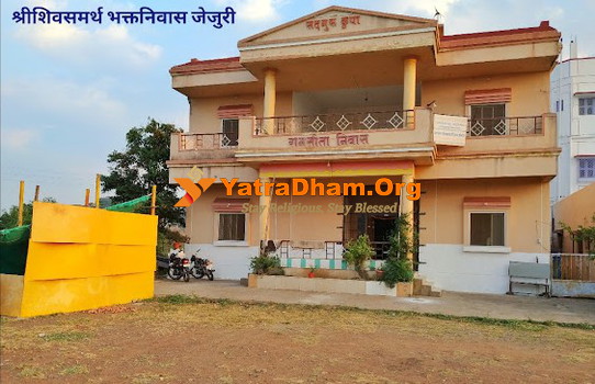 Shree Shivsamarth Bhakt Niwas Jejuri