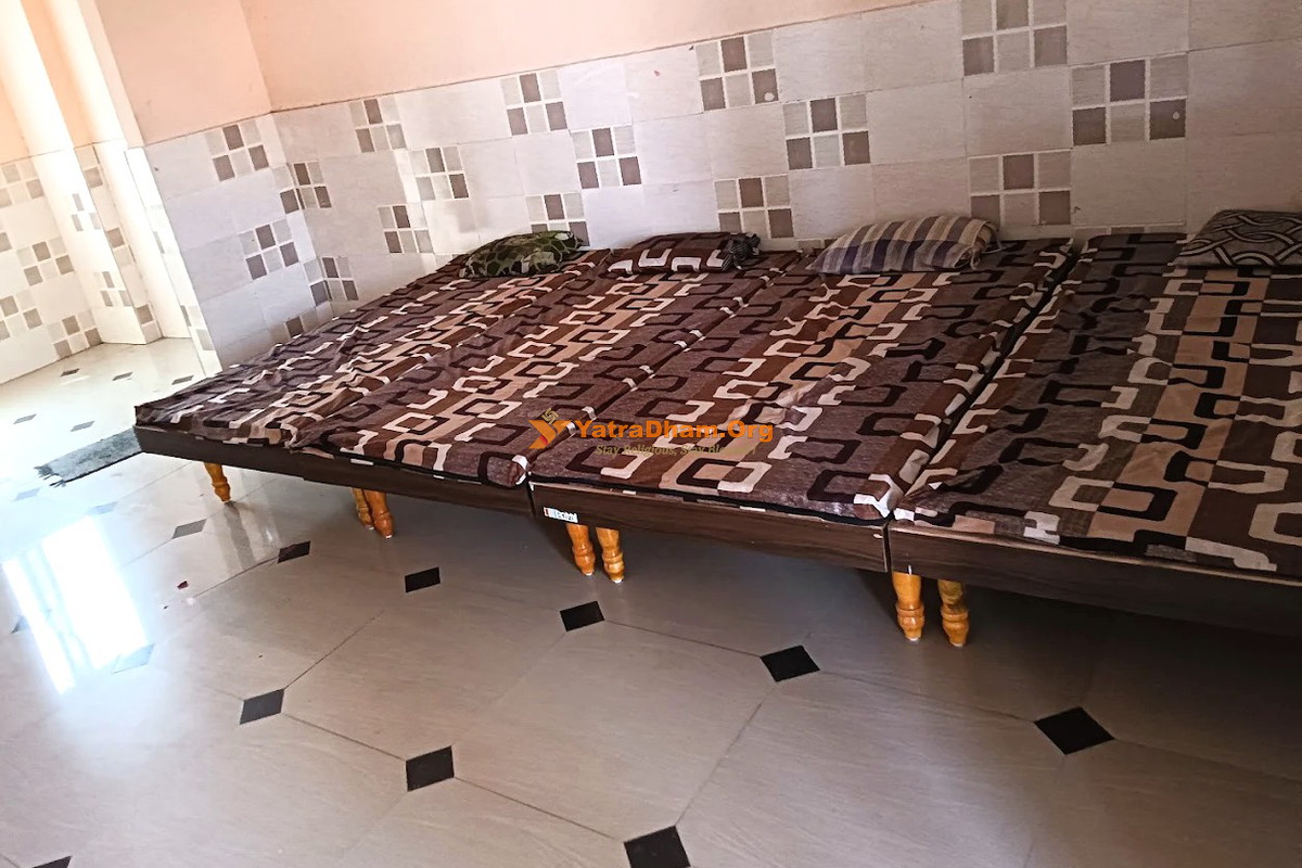 Sanyas Ashram Dwarka Room