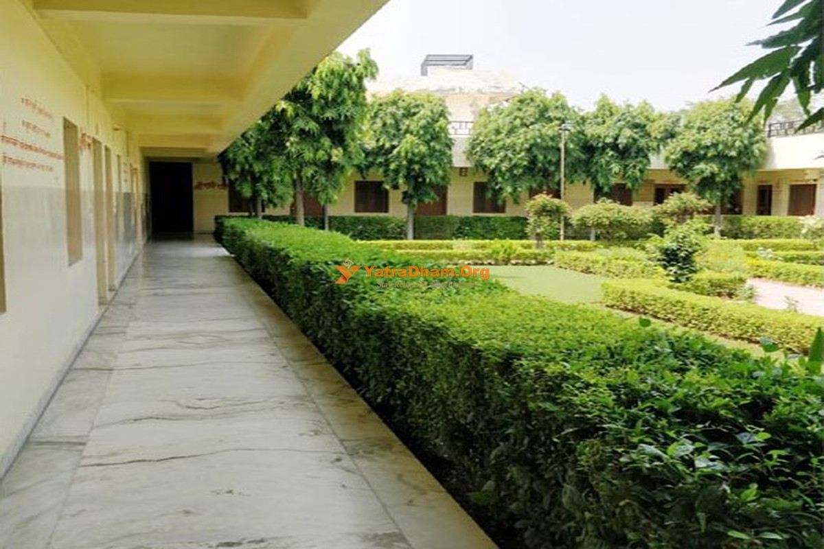 Dwarka Dham Jatipura Lobby