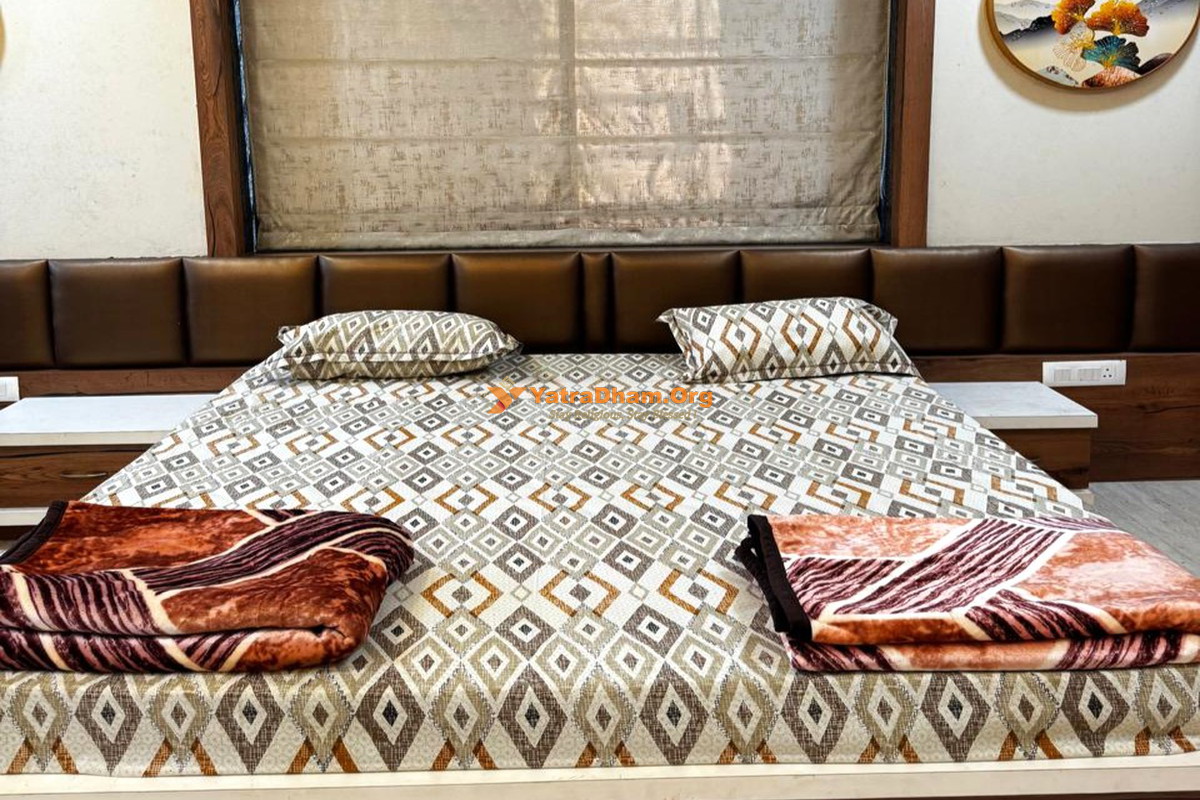 Mama Shree Palace Trimbakeshwar 2 Bed Room