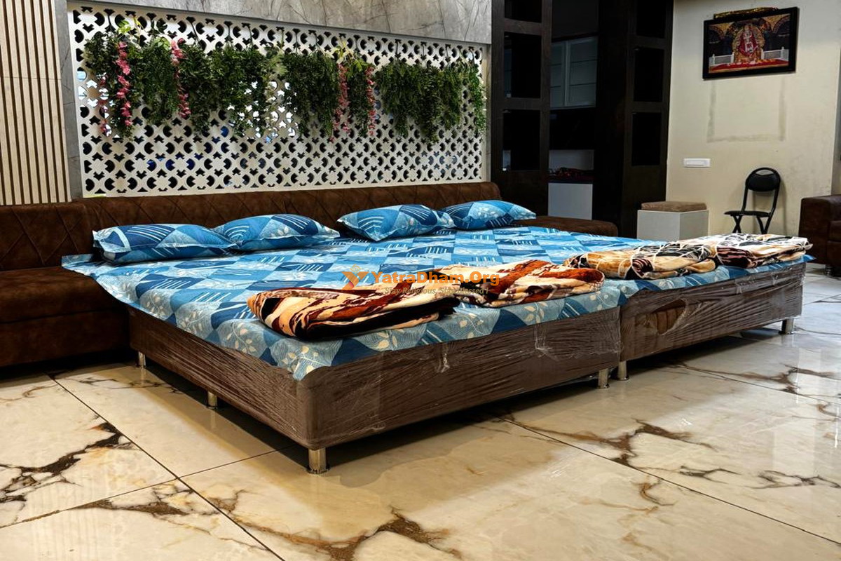 Mama Shree Palace Trimbakeshwar 4 Bed Room