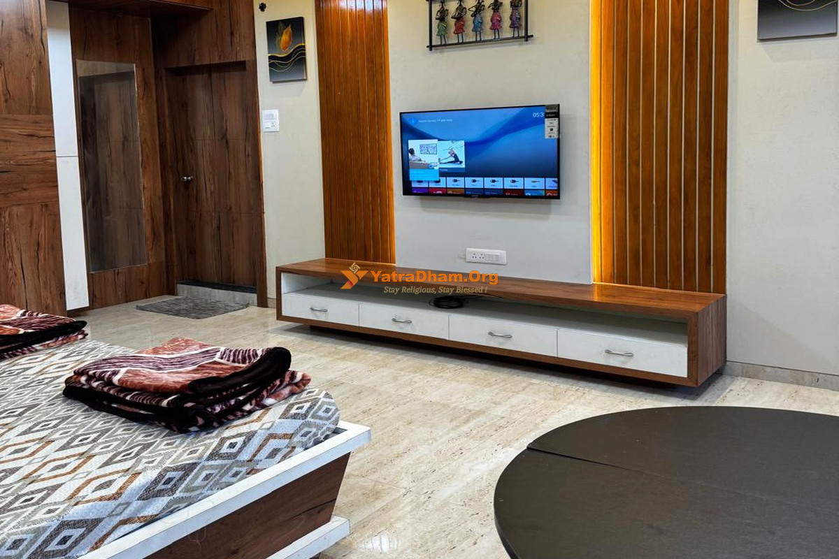 Mama Shree Palace Trimbakeshwar 4 Bed Room