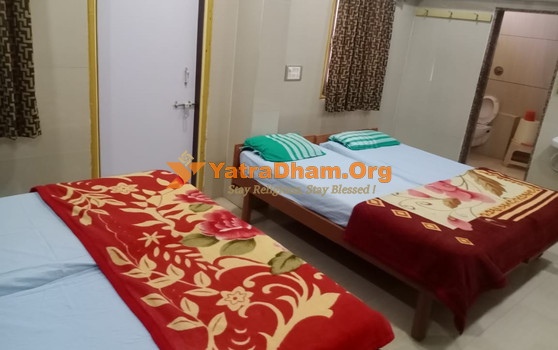 Shree Amdawadi Modh Champaneri Dharamshala Trust Ambaji Room
