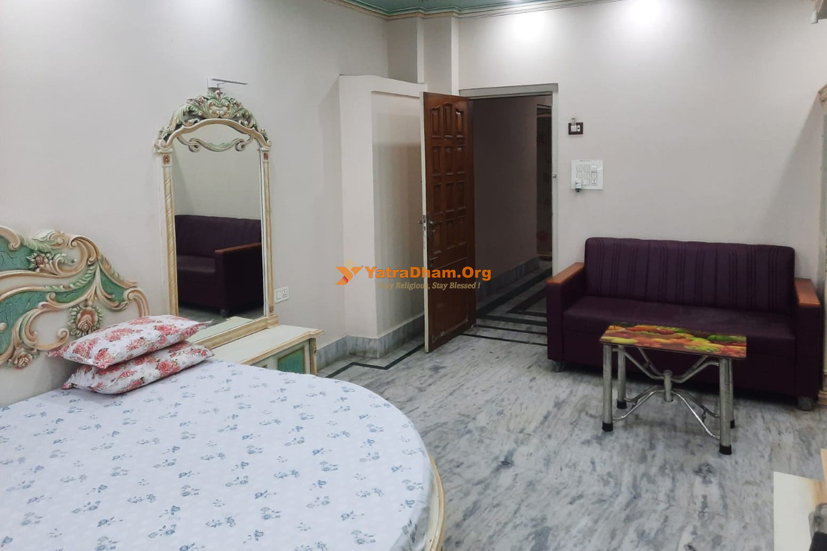 Hotel Priyadarshini Rameswarpur Room