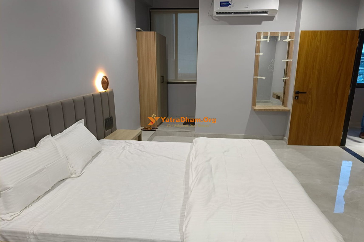 Hotel Tirth Botad Room