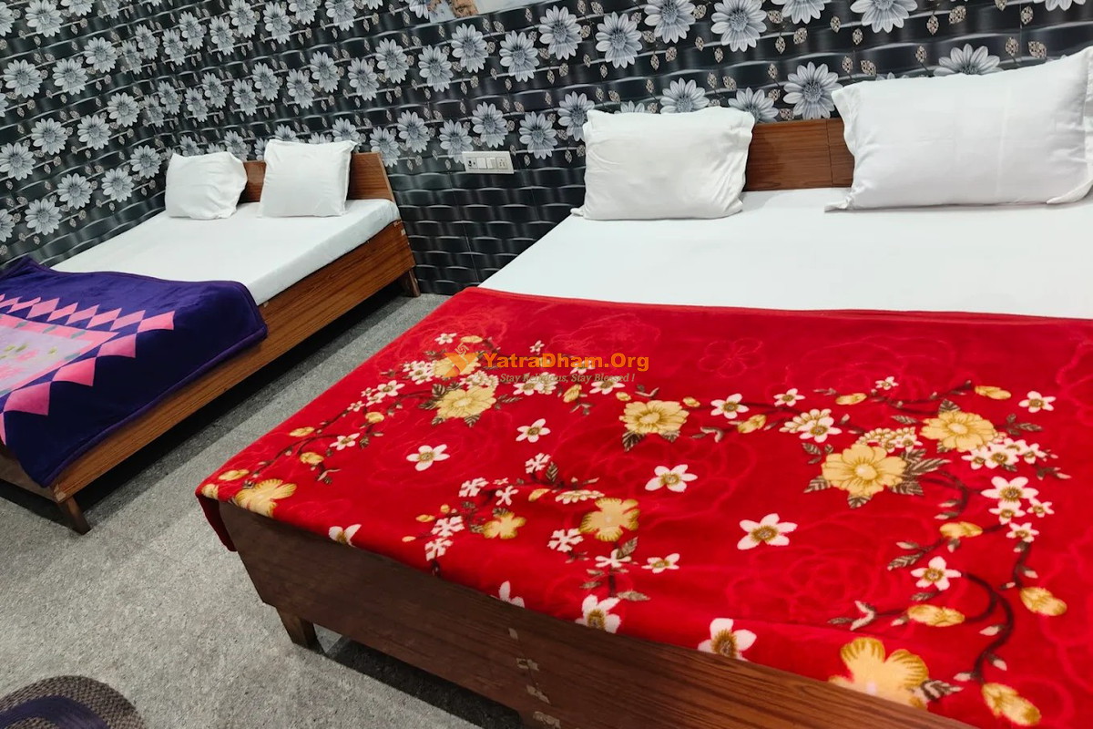 Saini Seva Sadan Govardhan 4 Bed Room