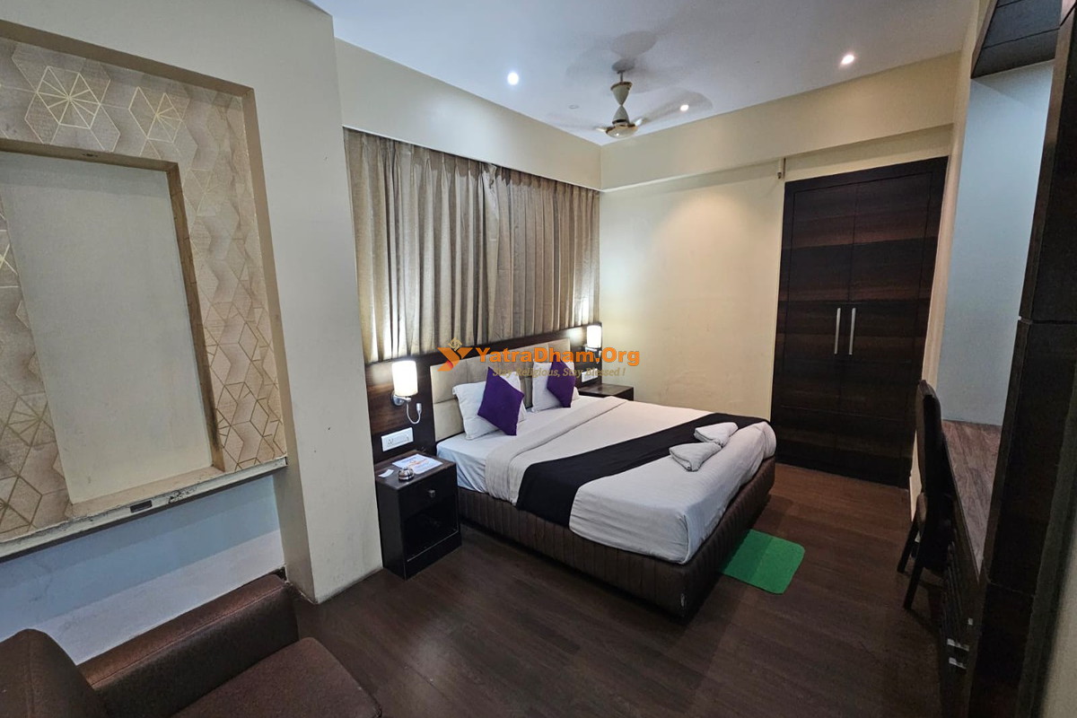 Hotel Radiant - Kolkata 2 Bed Room View