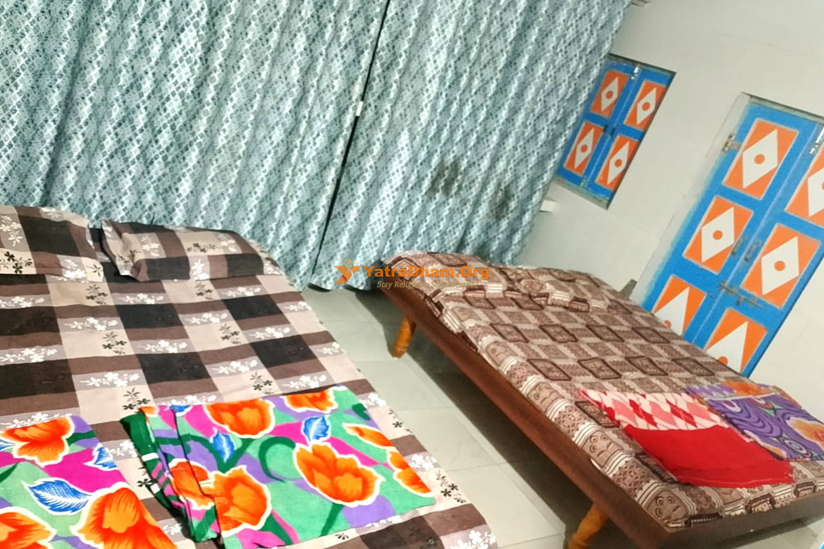 Gurudat Bhavan Dwarka Room