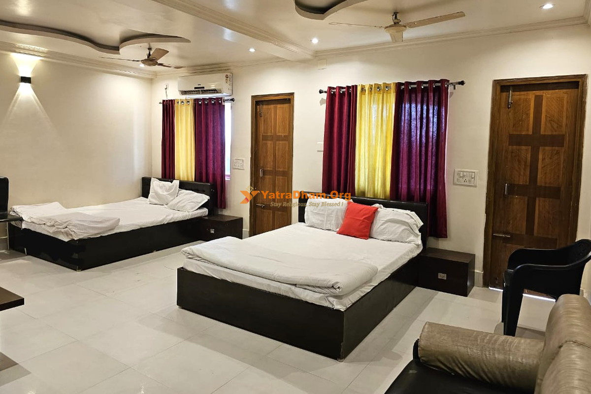 Madhu Mamata Hotel & Resorts Tarapith 4 Bed Room