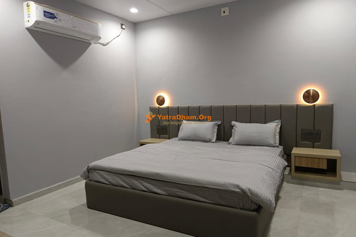 Hotel Tirth Botad Room