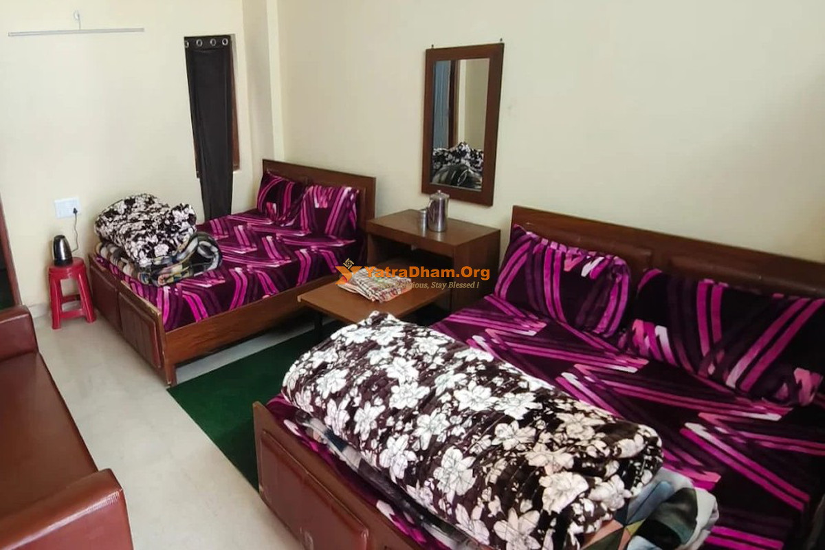 Gayatri Bhavan Kedarnath 4 Bed Room