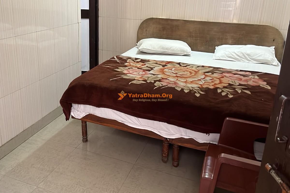 Soni Dharamshala Katra 2 Bed Room View