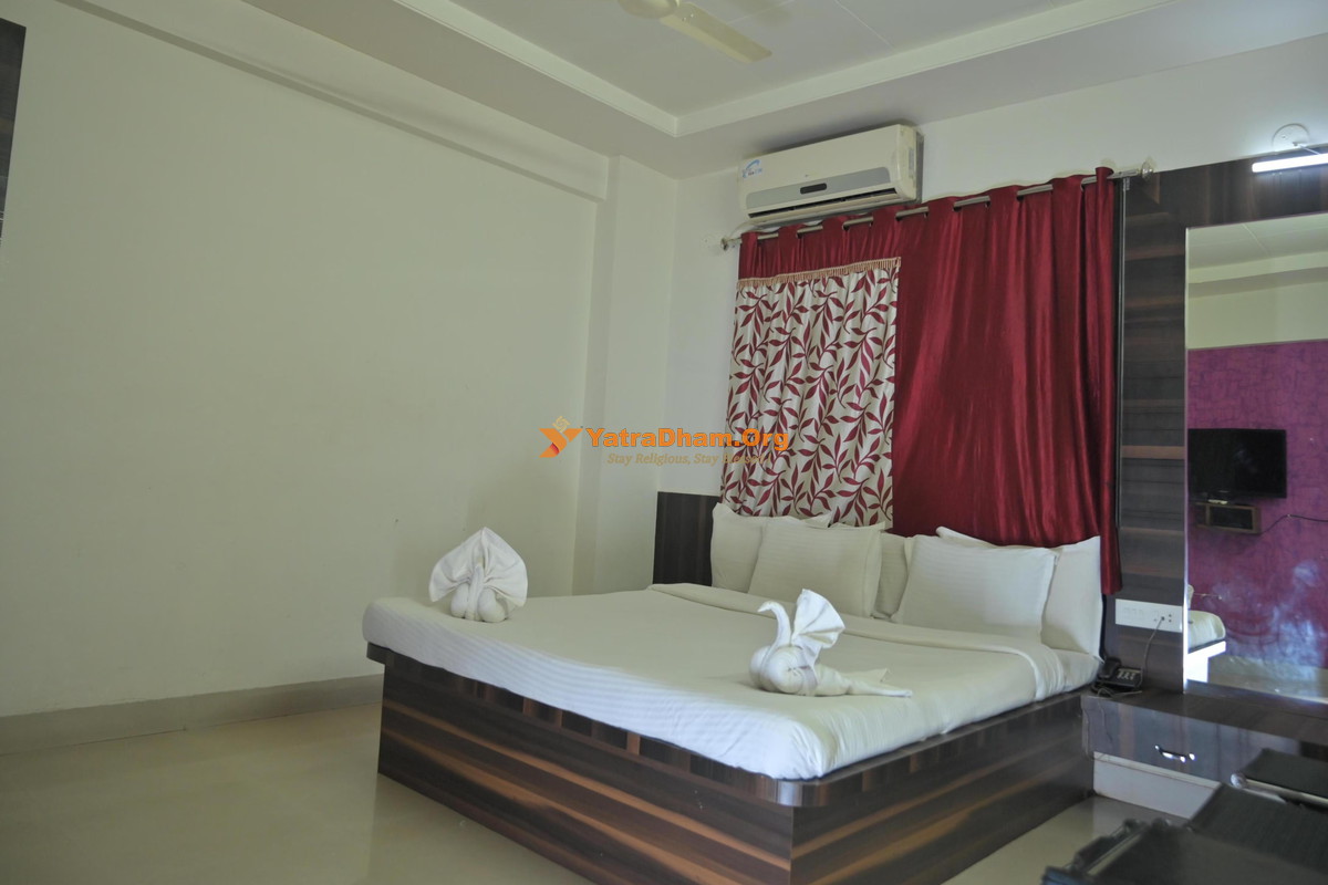 Hotel Swaminarayan Residency Nashik 2 Bed AC Room