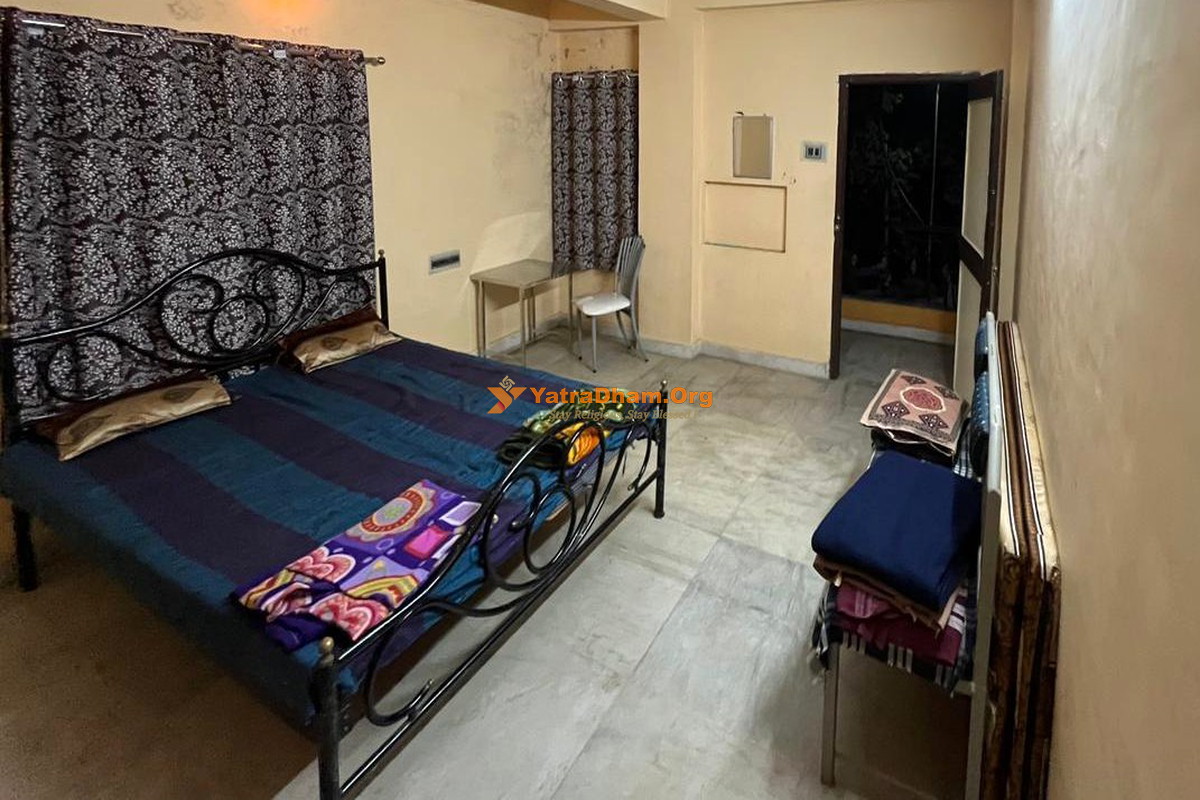 Dudheshwar Yatrik Bhavan Junagadh (Bhavnath) Room