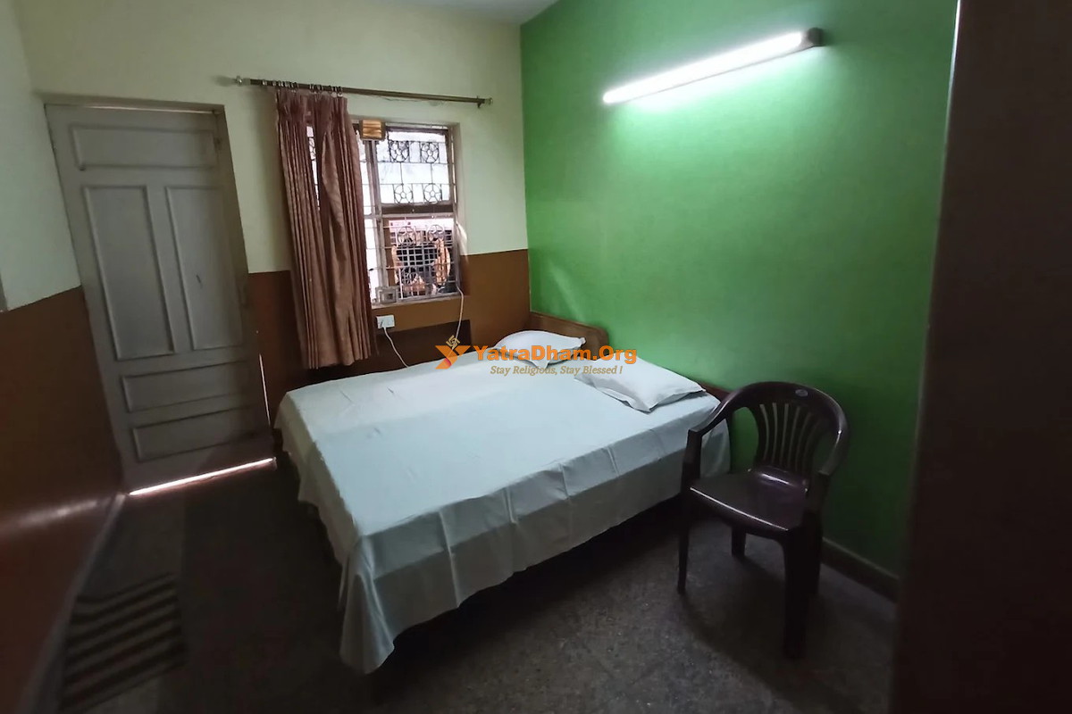 Shri Shri Balananda Dharamshala - New Delhi 2 Bed Room View