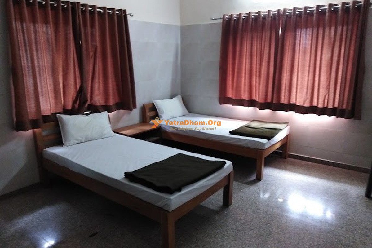 Pravin Mithalal Bhawan Palitana Room View