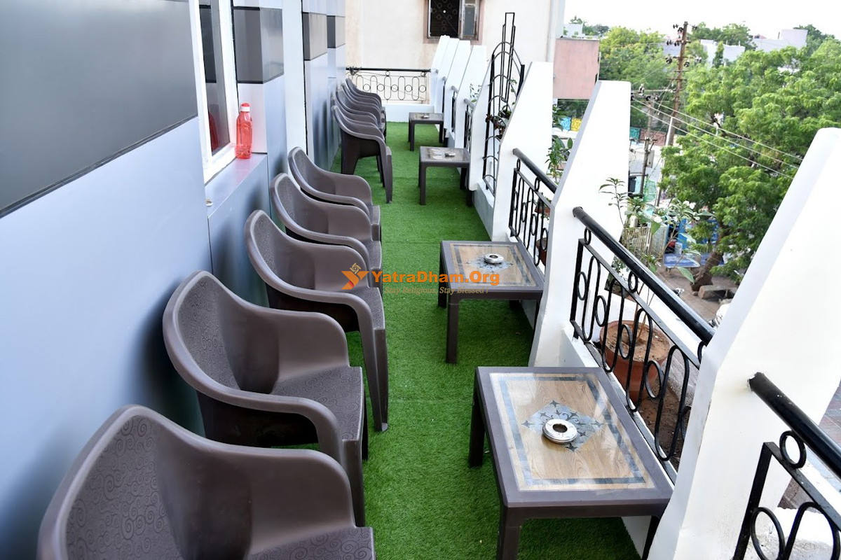 Kutch Bhuj In N Out Dormitory Balcony