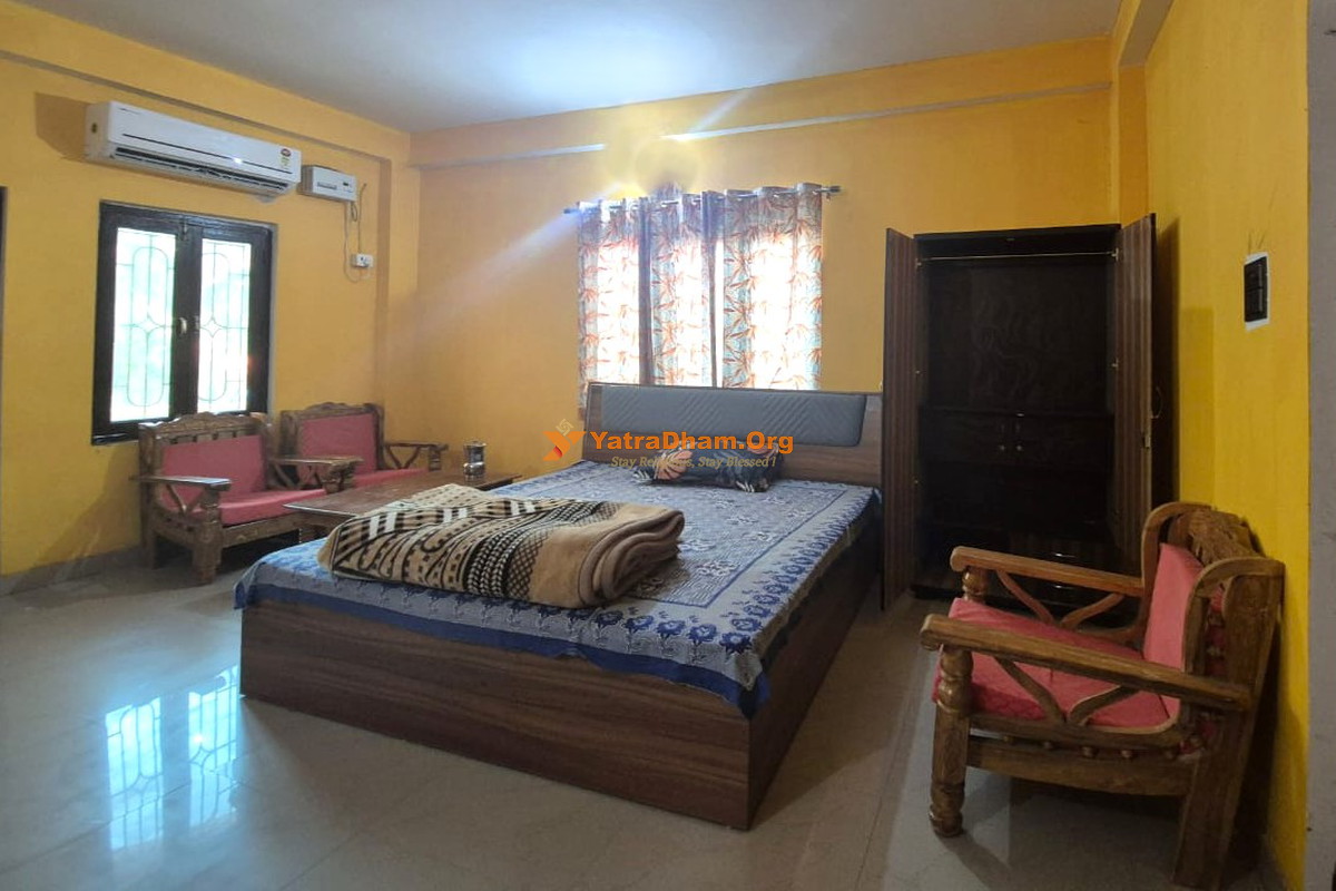 Pilot Baba Ashram Sasaram 2 Bed Room View
