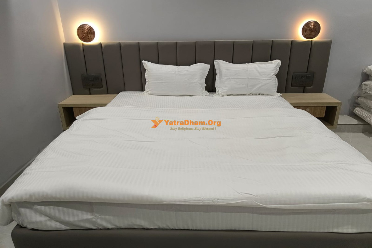 Hotel Tirth Botad Room