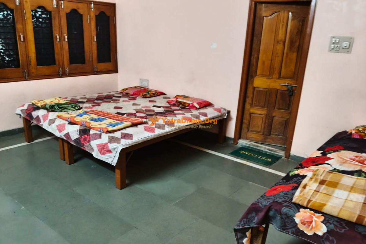 Shri Panchayati Bada Udasin Nirvan Ujjain 3 Bed Room