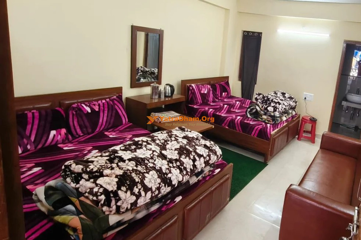 Gayatri Bhavan Kedarnath 4 Bed Room