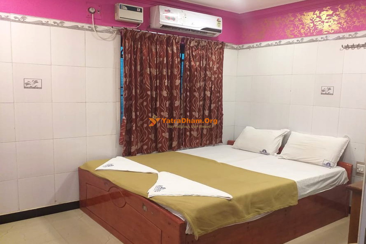 Hotel Sree Kumaran Deluxe Lodge Rameshwaram 2 Bed Room