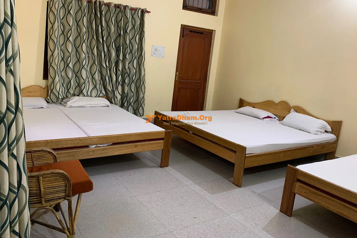 Gujarat Bhawan Yatri Niwas Netala Uttarkashi 4 Bed Room