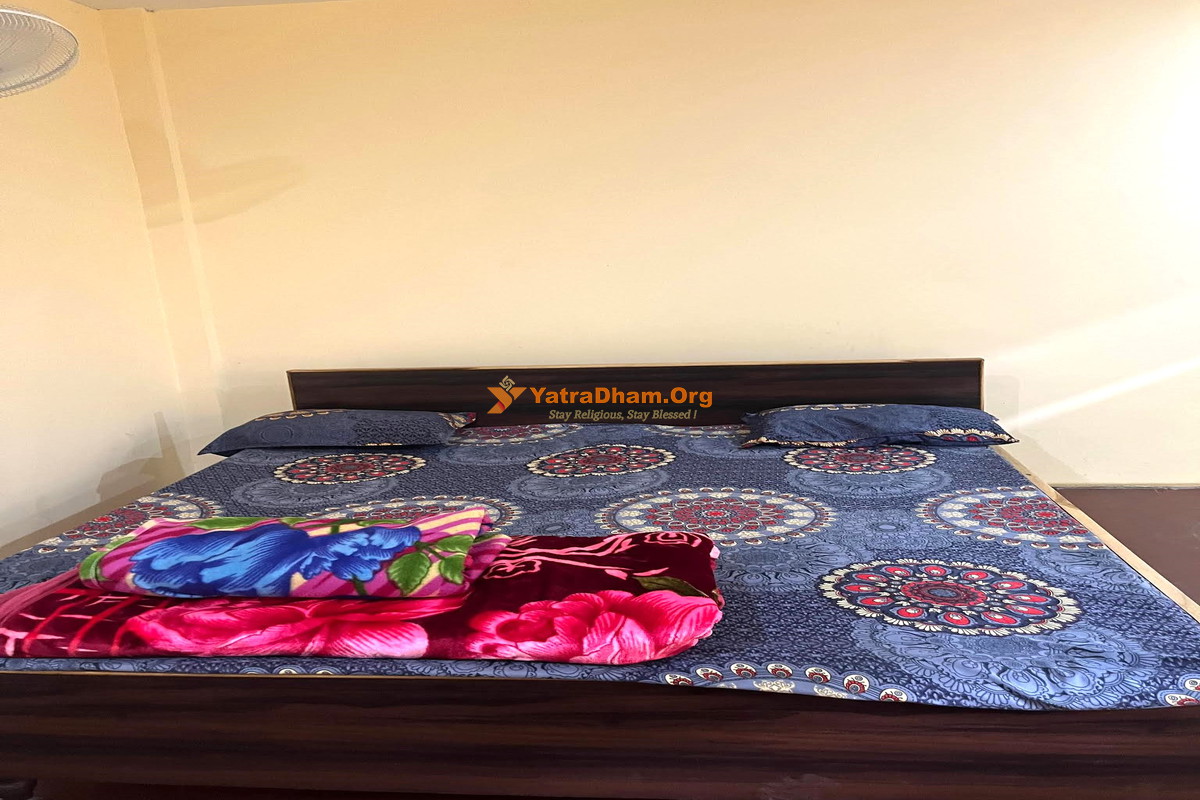 Sunita Guest House Ayodhya Room