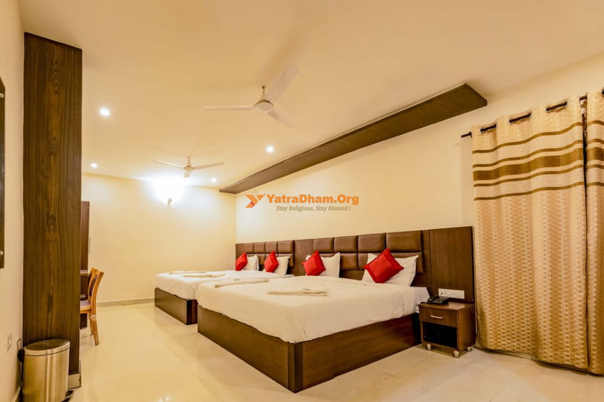 Hotel Harish Palace Rameshwaram 3 Bed Room