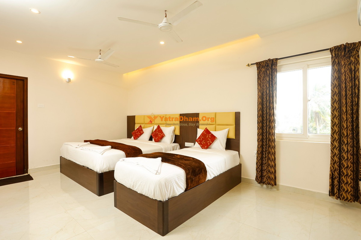 Hotel Harish Palace Rameshwaram 3 Bed Room